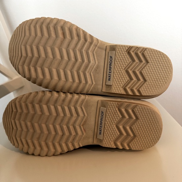 SOREL Joan of Arctic Winter Boots 8 - Picture 7 of 9